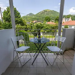 Appartement Joli T2 Pres Du Parc Thermal, Argelès-Gazost